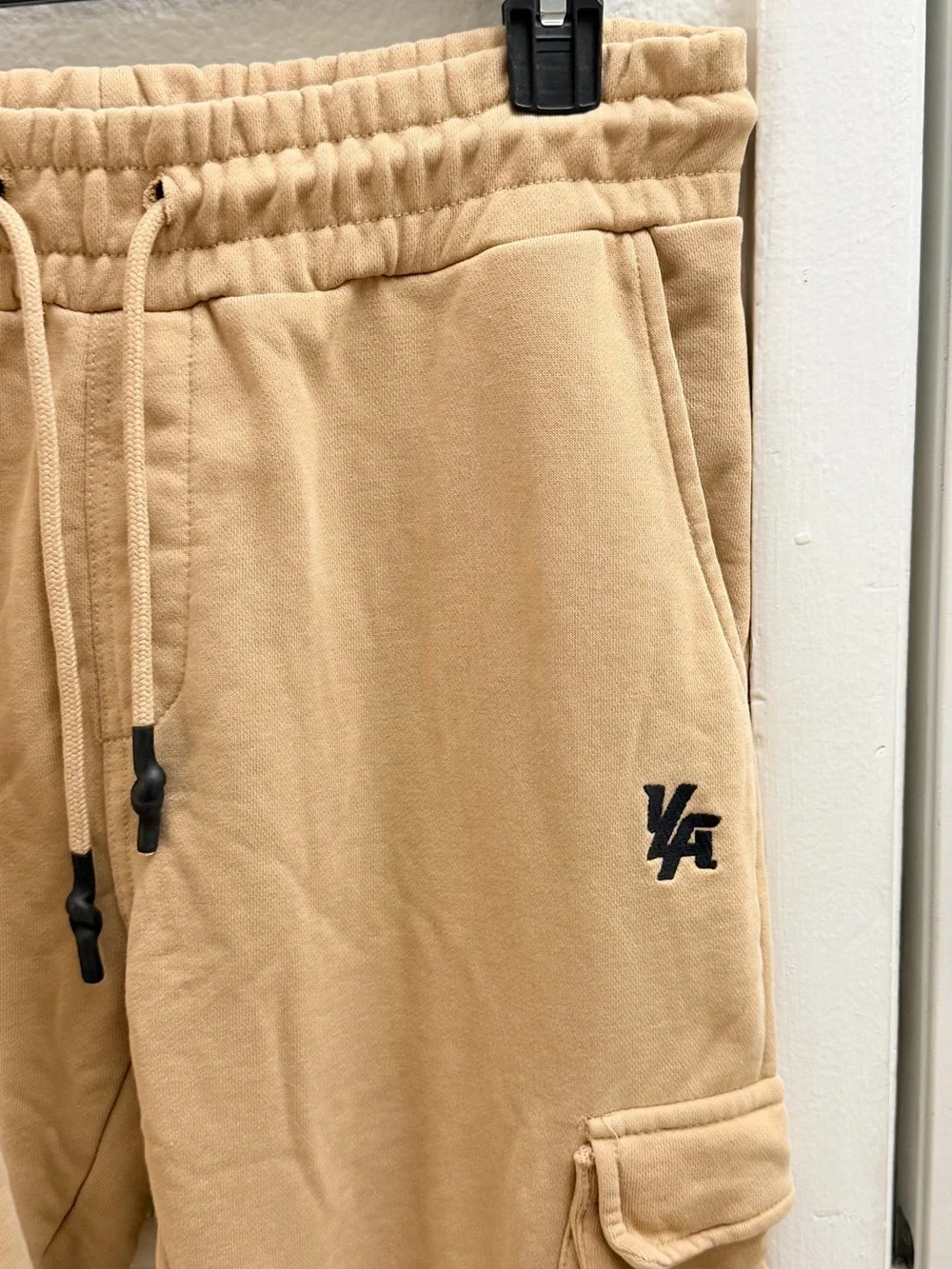 YoungLA Men’s Cargo Jogger Pants Medium Tan Beige Drawstring Athletic Streetwear